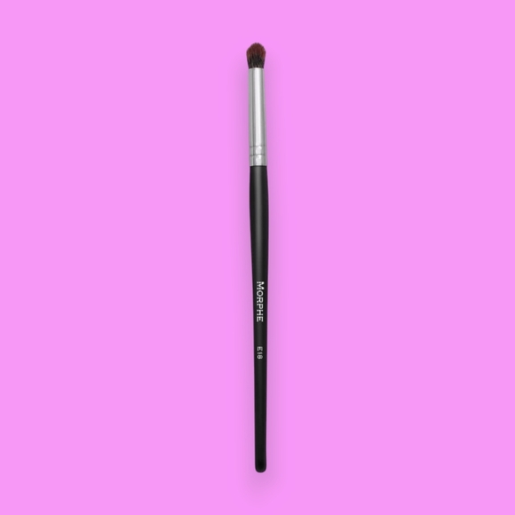 Morphe E18 Round Crease Eyeshadow Brush - Picture 1 of 5
